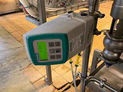 Overview picture of 2014 Siemens sitrans f m mag mag 6000 Flowmeter (2x)
